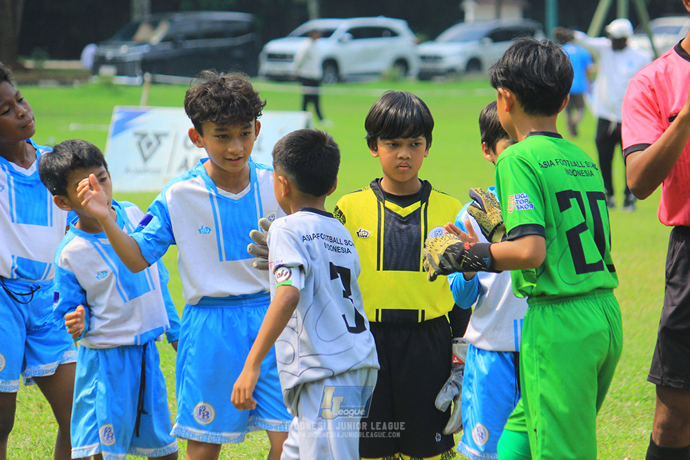 ijl u11 190426 proball football vs asia football school