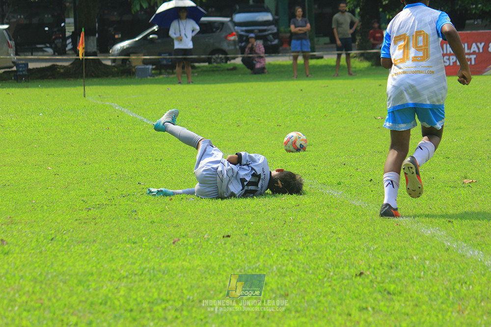 ijl u11 190426 proball football vs asia football school