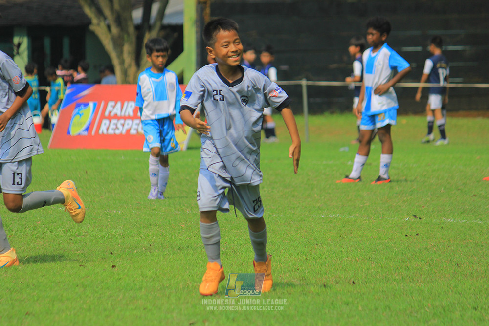 ijl u11 190426 proball football vs asia football school