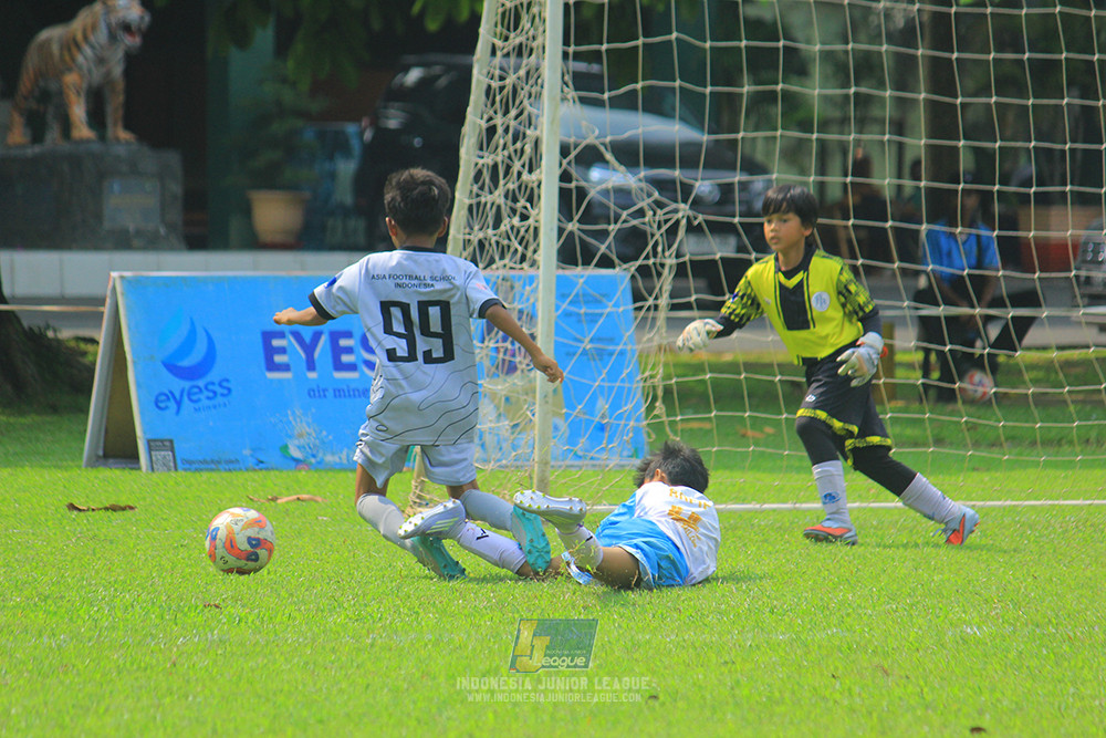 ijl u11 190426 proball football vs asia football school