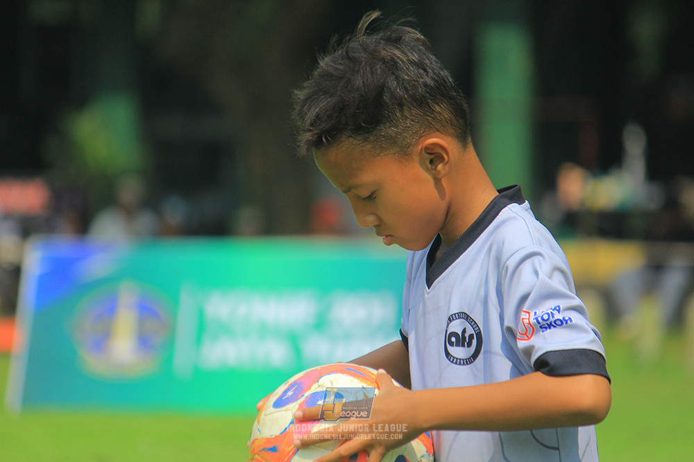 ijl u11 190426 proball football vs asia football school