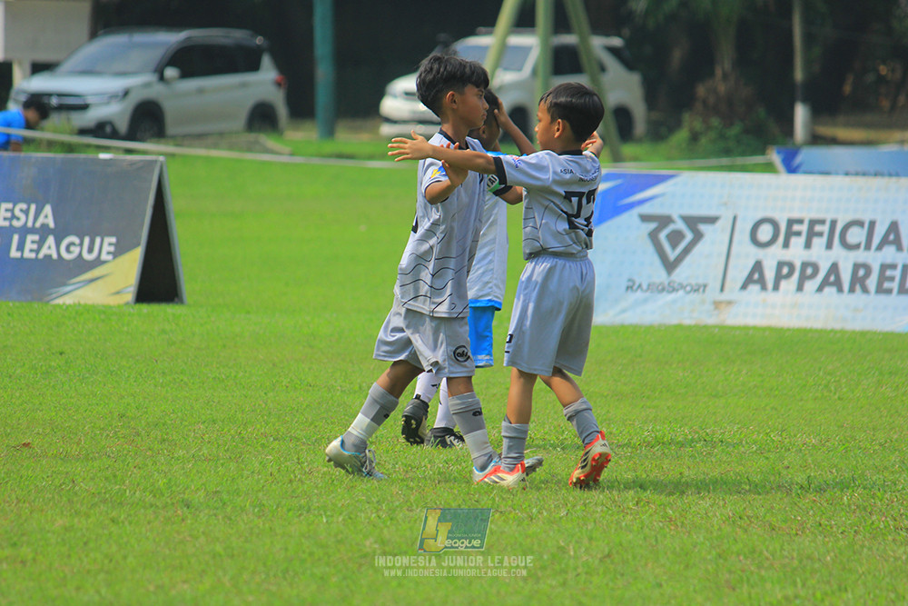 ijl u11 190426 proball football vs asia football school