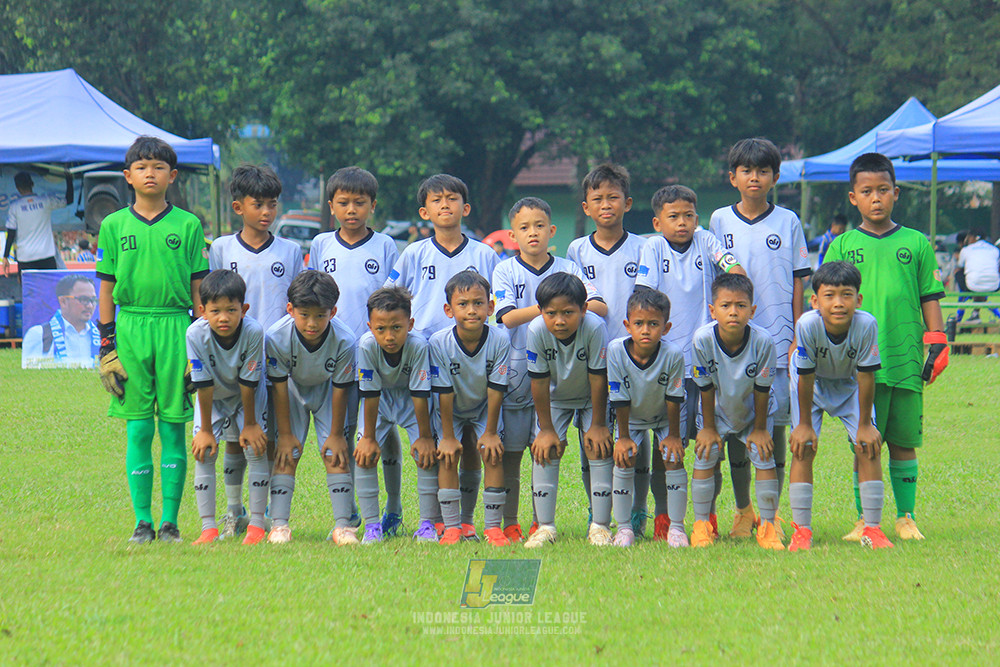 ijl u11 190426 proball football vs asia football school