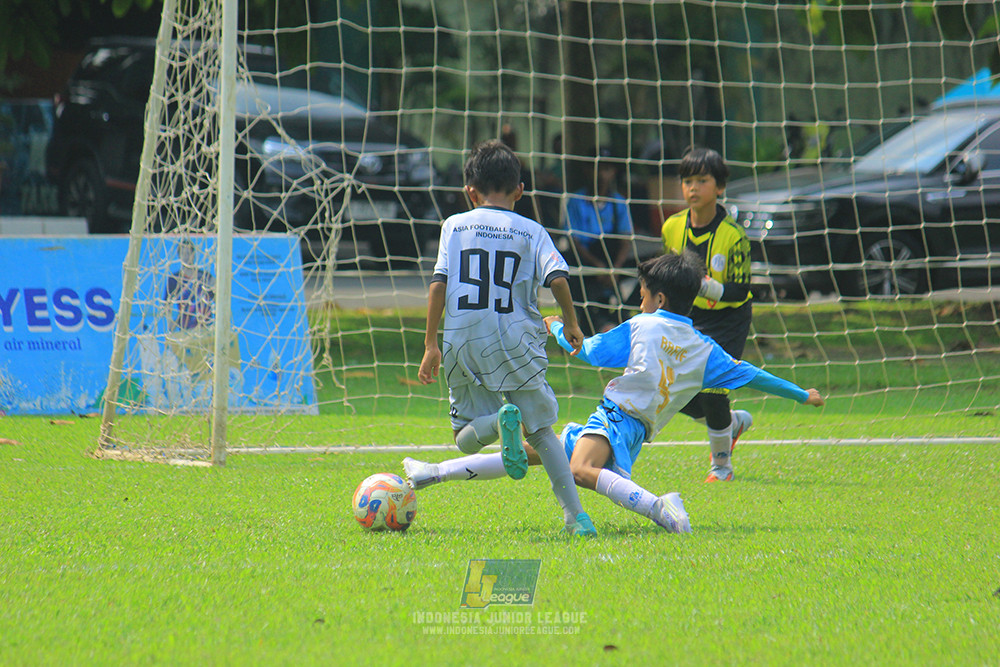 ijl u11 190426 proball football vs asia football school