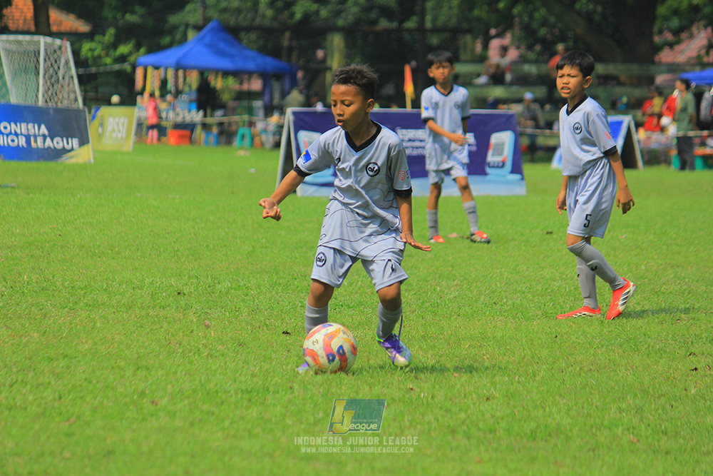 ijl u11 190426 proball football vs asia football school