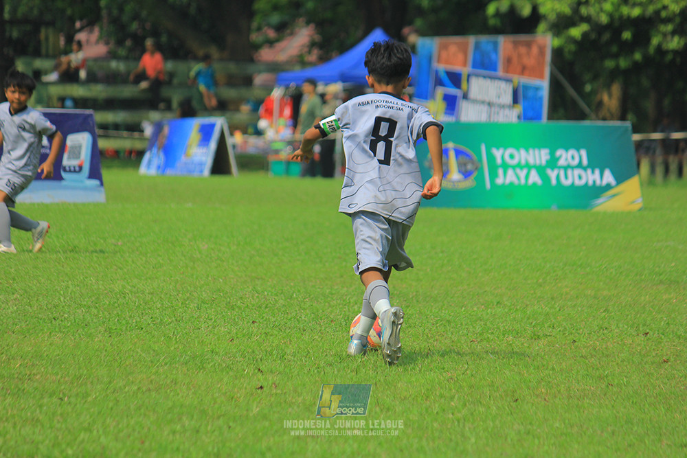 ijl u11 190426 proball football vs asia football school