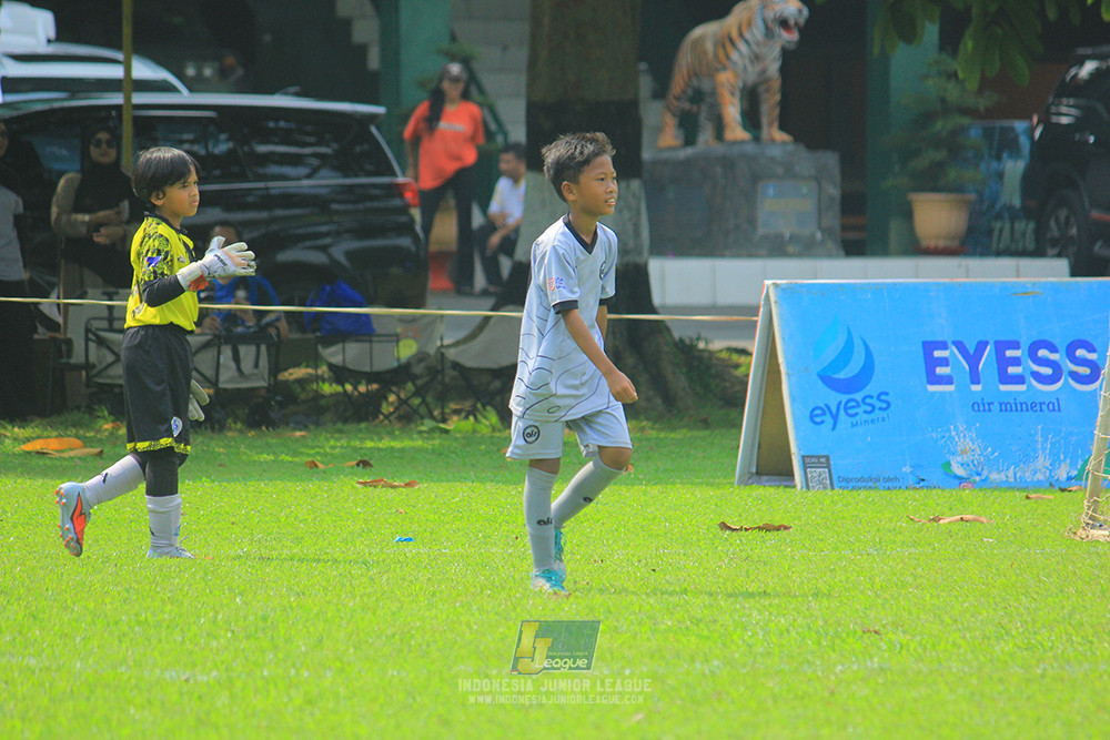 ijl u11 190426 proball football vs asia football school