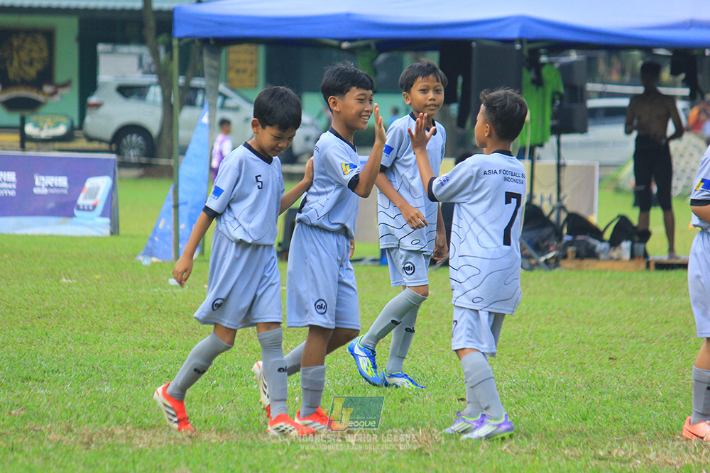 ijl u11 190426 proball football vs asia football school