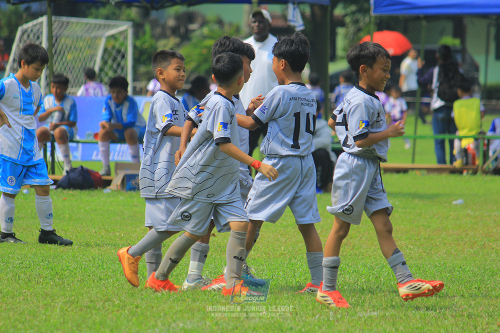 ijl u11 190426 proball football vs asia football school