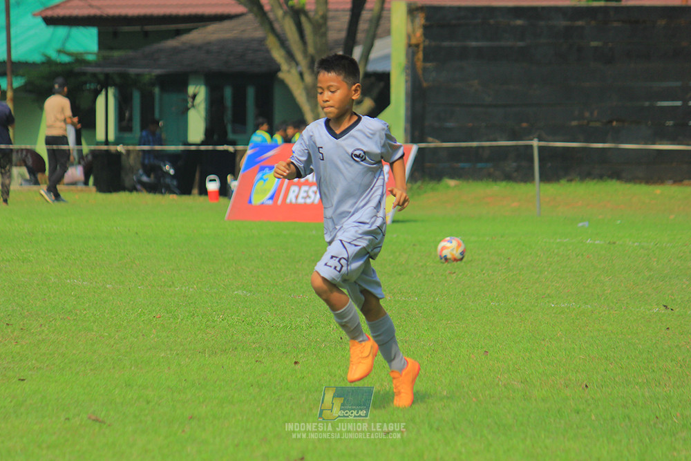 ijl u11 190426 proball football vs asia football school