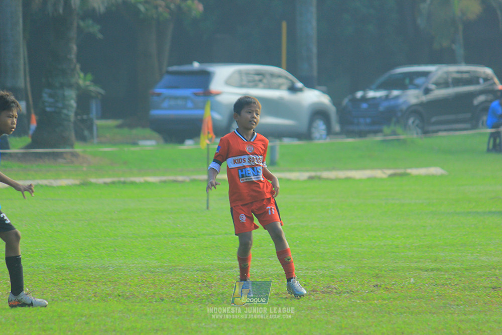ijl u11 240526 steelford united vs kids soccer family