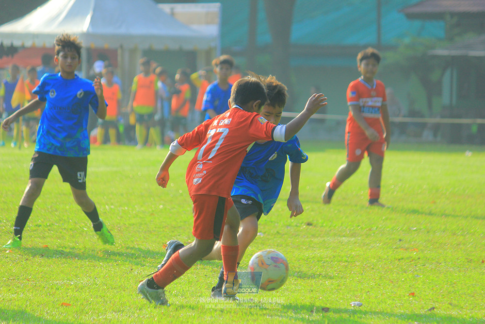 ijl u11 240526 steelford united vs kids soccer family
