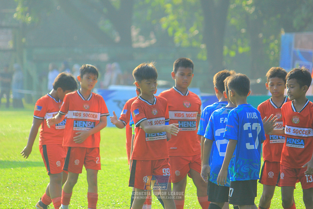 ijl u11 240526 steelford united vs kids soccer family
