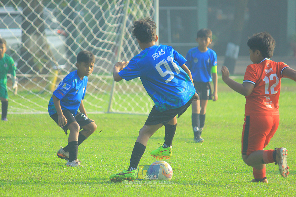 ijl u11 240526 steelford united vs kids soccer family