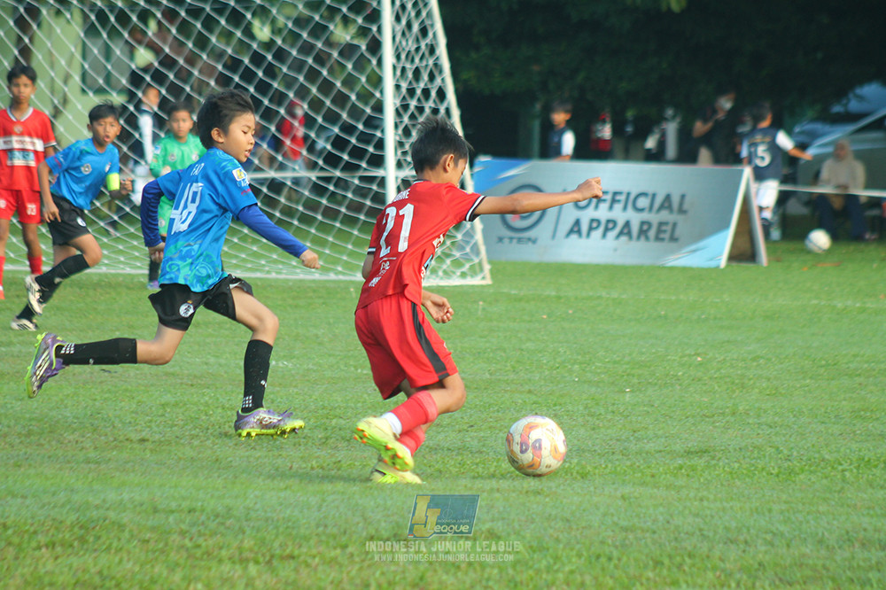 ijl u11 240526 steelford united vs kids soccer family
