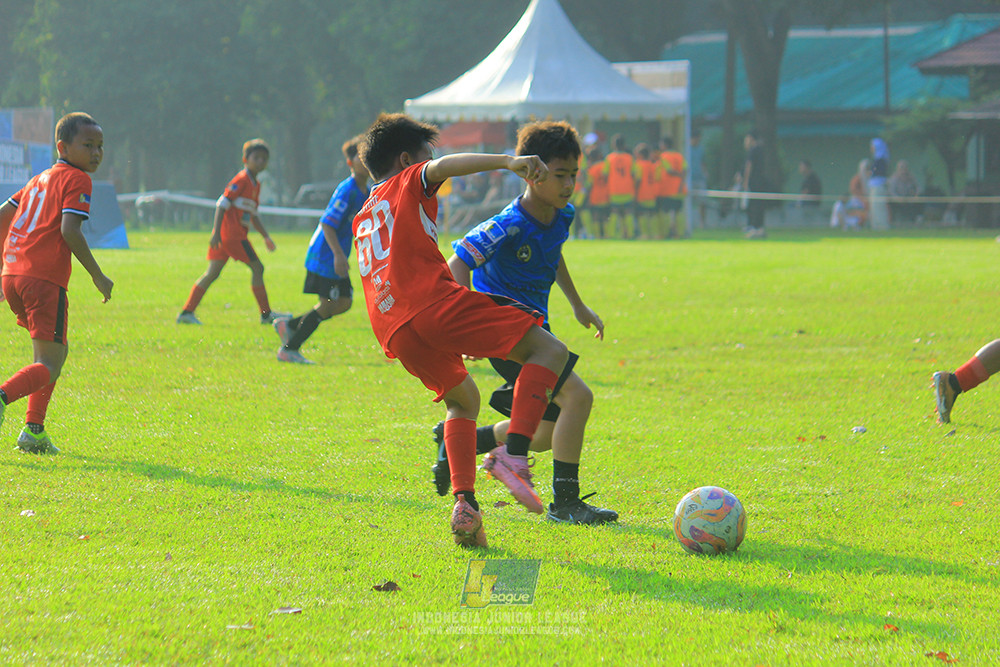 ijl u11 240526 steelford united vs kids soccer family