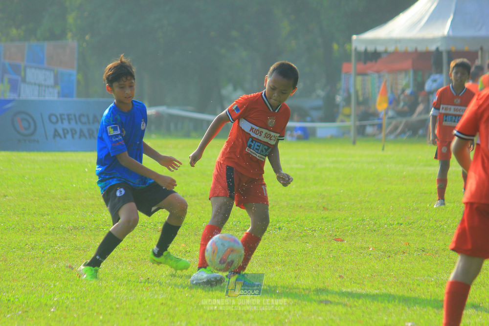 ijl u11 240526 steelford united vs kids soccer family