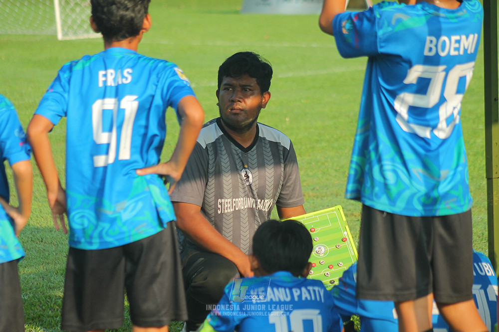 ijl u11 240526 steelford united vs kids soccer family