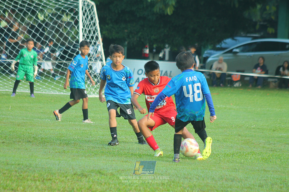 ijl u11 240526 steelford united vs kids soccer family
