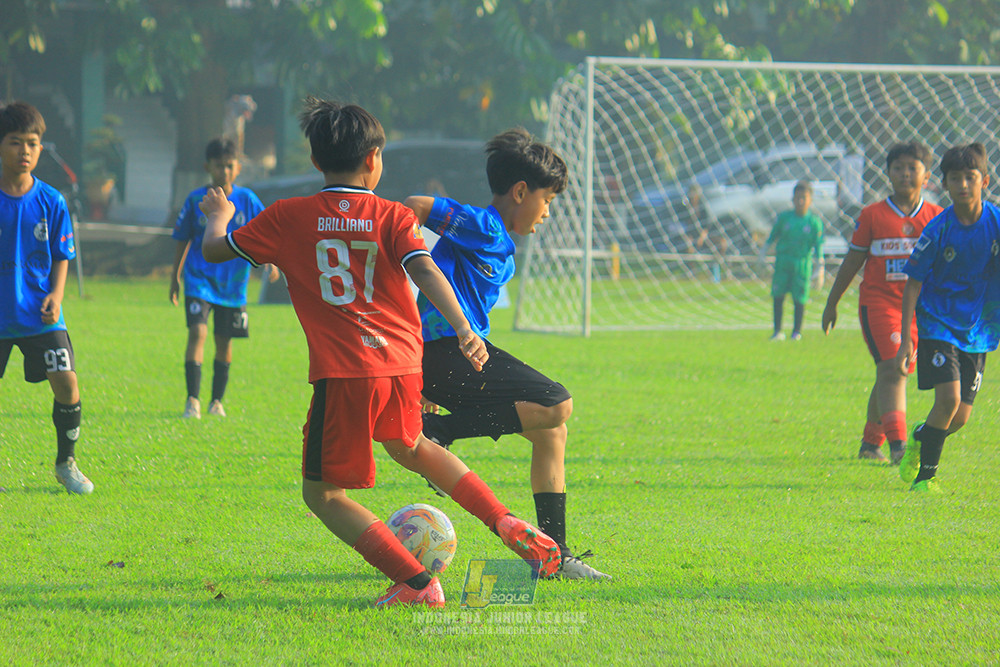 ijl u11 240526 steelford united vs kids soccer family
