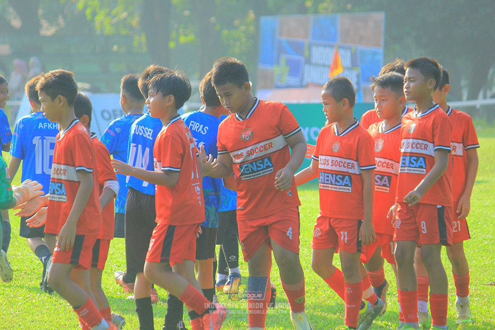ijl u11 240526 steelford united vs kids soccer family