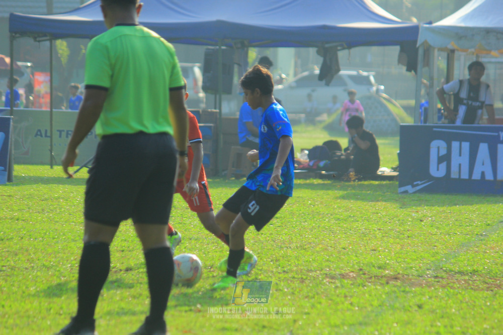 ijl u11 240526 steelford united vs kids soccer family