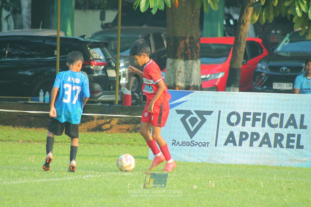 ijl u11 240526 steelford united vs kids soccer family