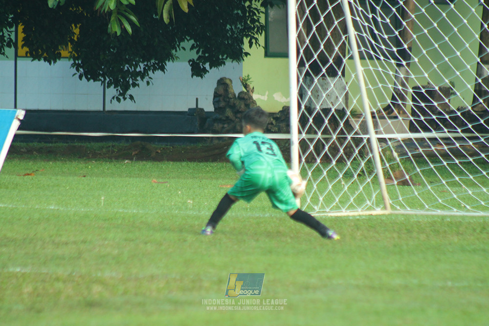 ijl u11 240526 steelford united vs kids soccer family