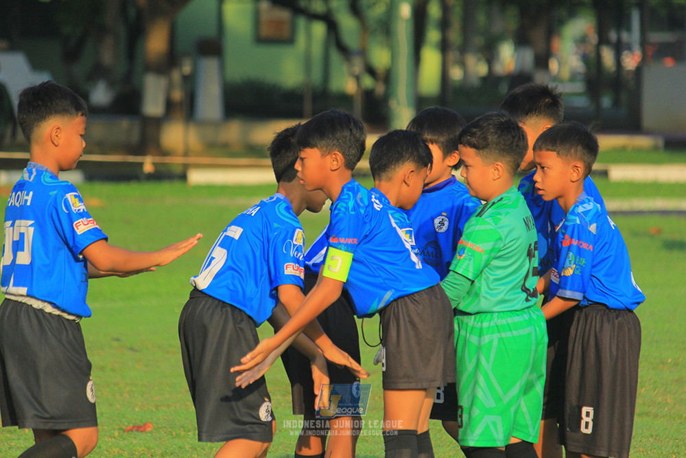 ijl u11 240526 steelford united vs kids soccer family