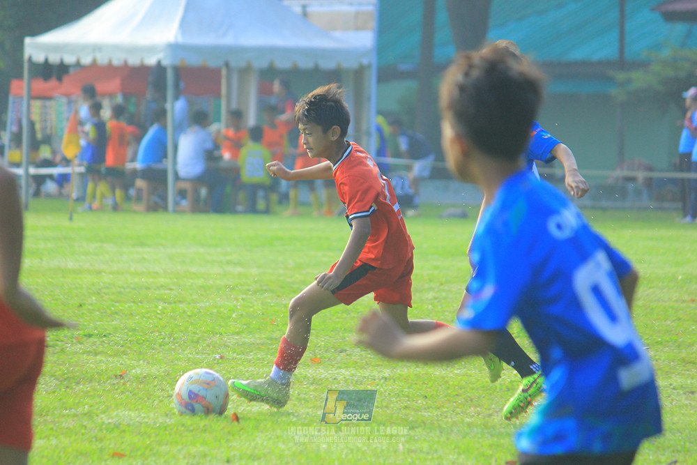 ijl u11 240526 steelford united vs kids soccer family