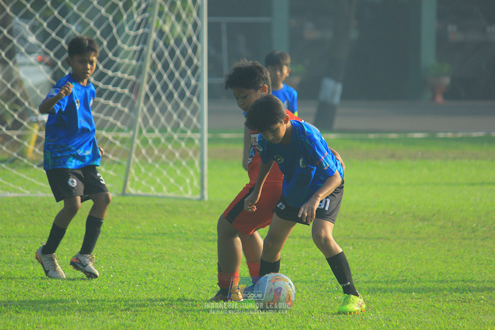 ijl u11 240526 steelford united vs kids soccer family