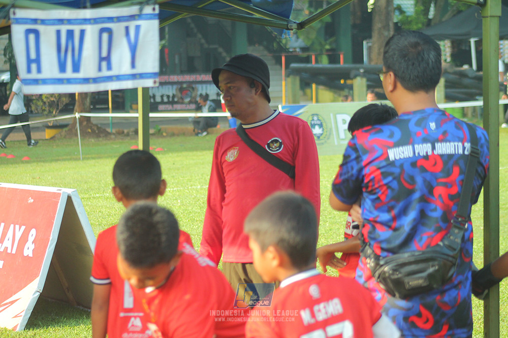 ijl u11 240526 steelford united vs kids soccer family