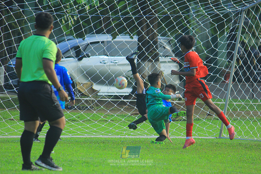 ijl u11 240526 steelford united vs kids soccer family