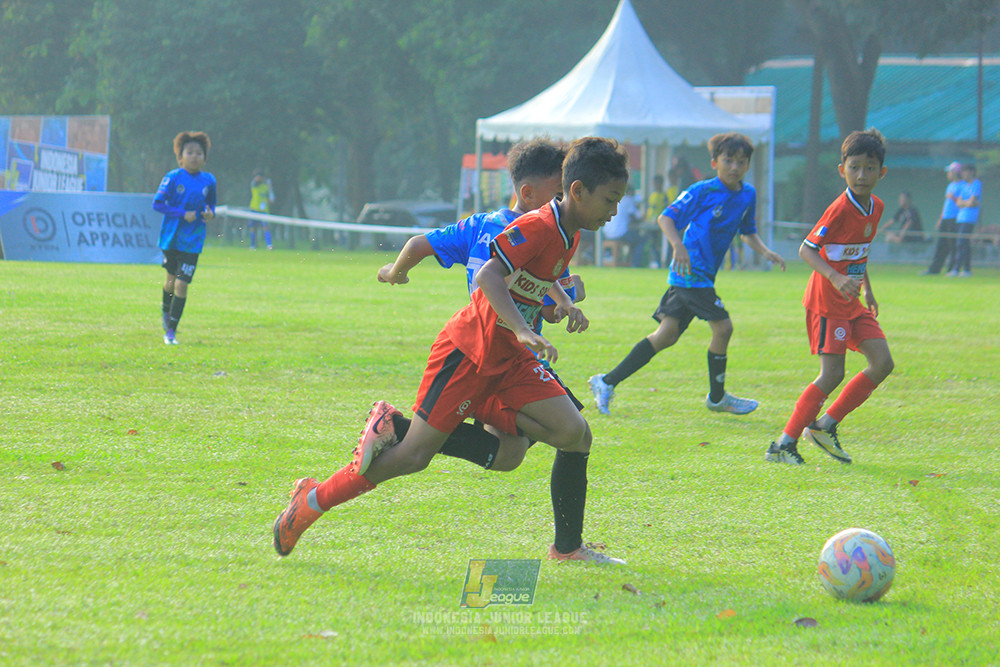 ijl u11 240526 steelford united vs kids soccer family