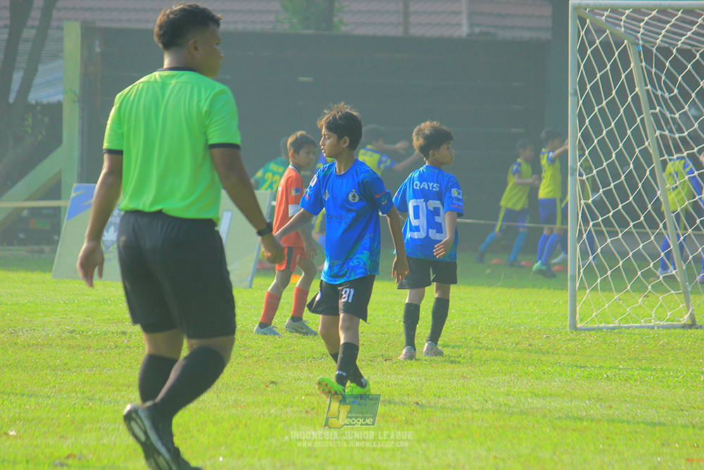 ijl u11 240526 steelford united vs kids soccer family