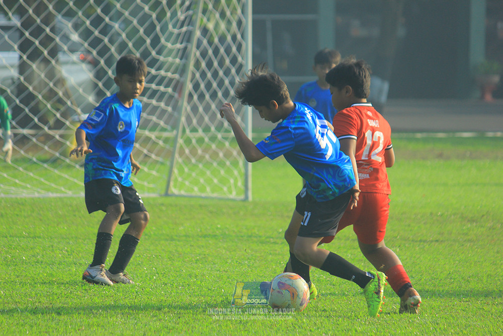 ijl u11 240526 steelford united vs kids soccer family