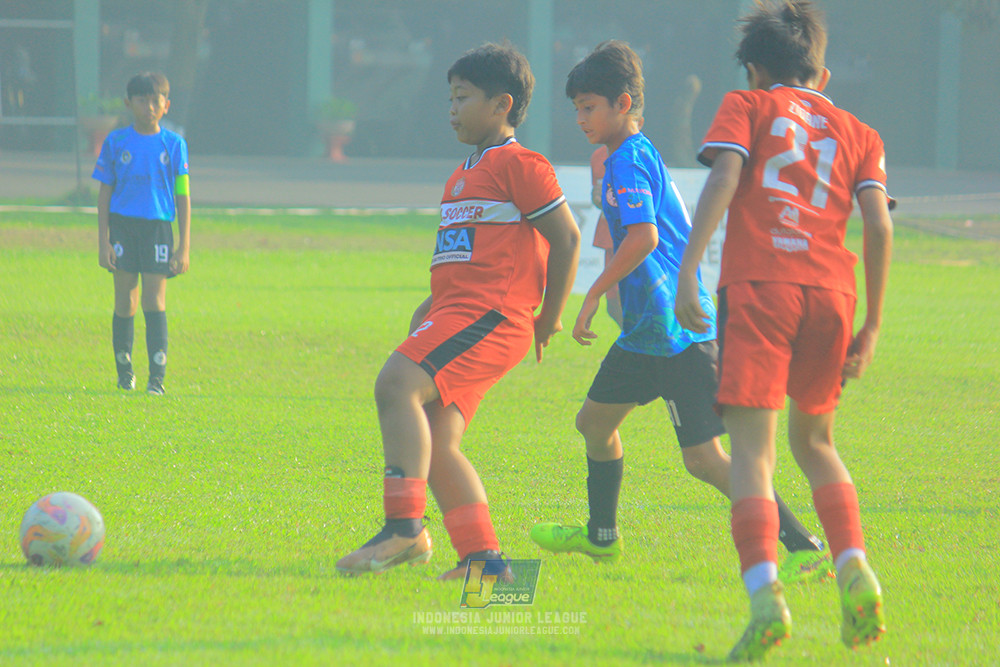 ijl u11 240526 steelford united vs kids soccer family