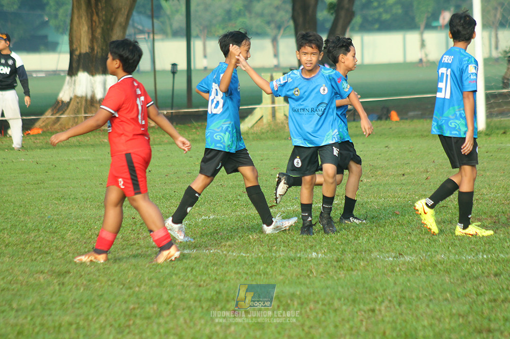 ijl u11 240526 steelford united vs kids soccer family