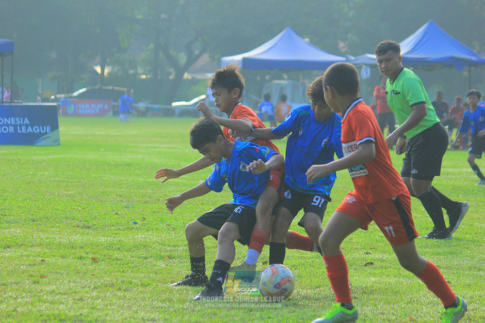 ijl u11 240526 steelford united vs kids soccer family