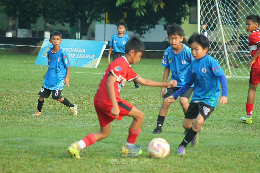 ijl u11 240526 steelford united vs kids soccer family