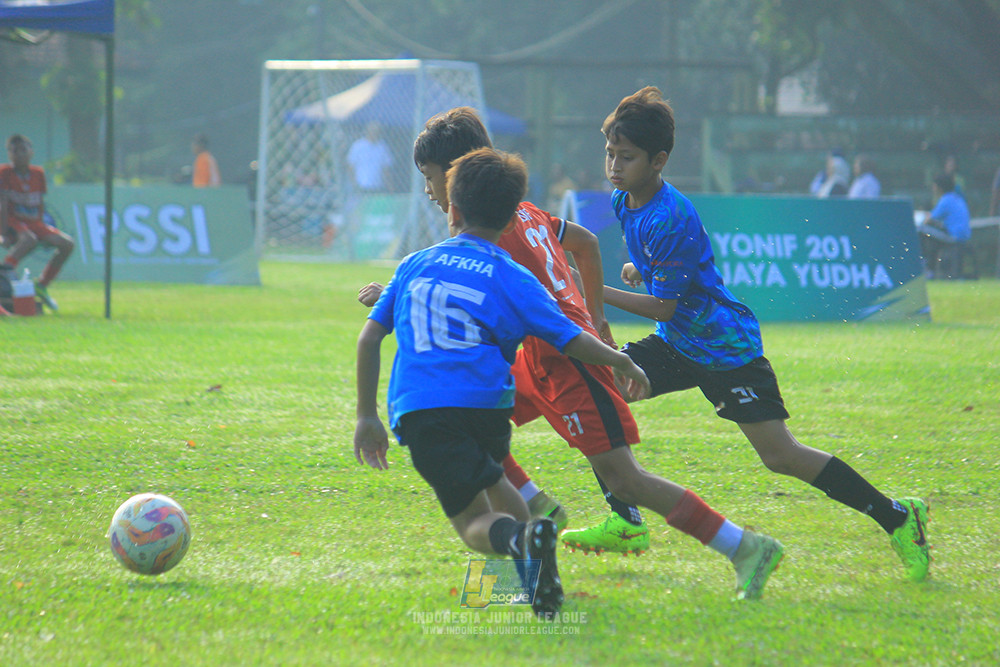 ijl u11 240526 steelford united vs kids soccer family