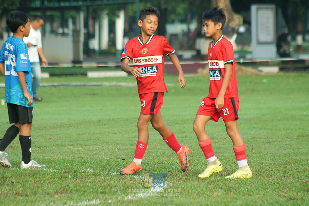 ijl u11 240526 steelford united vs kids soccer family