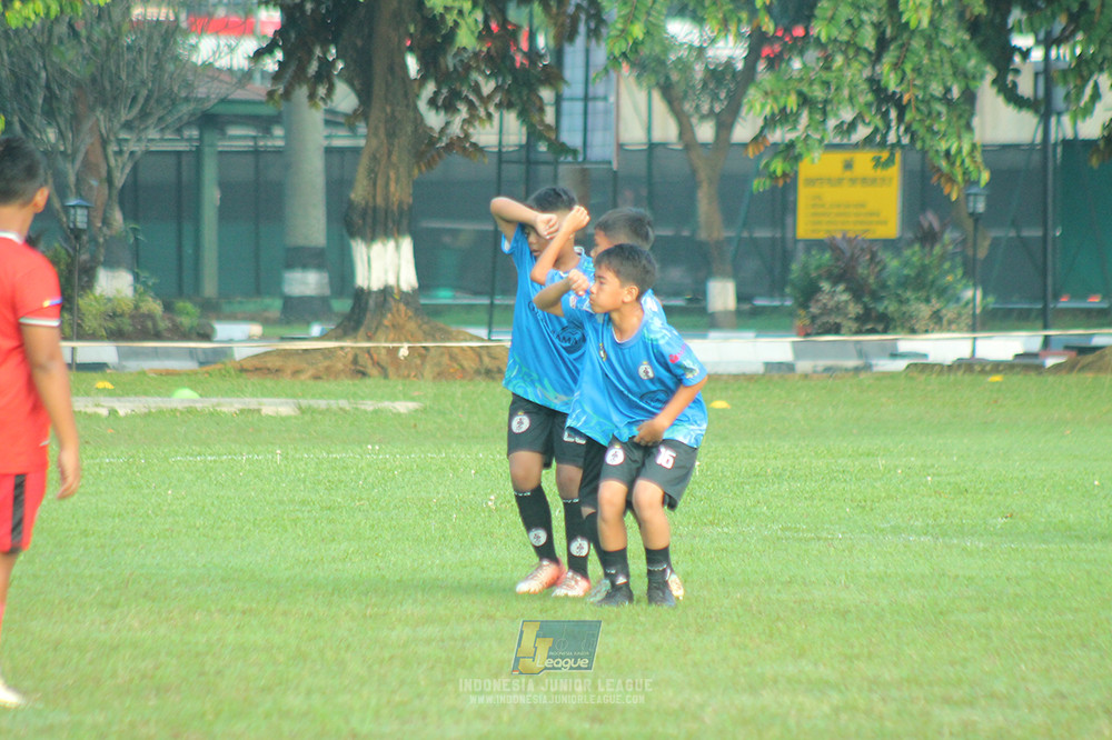 ijl u11 240526 steelford united vs kids soccer family