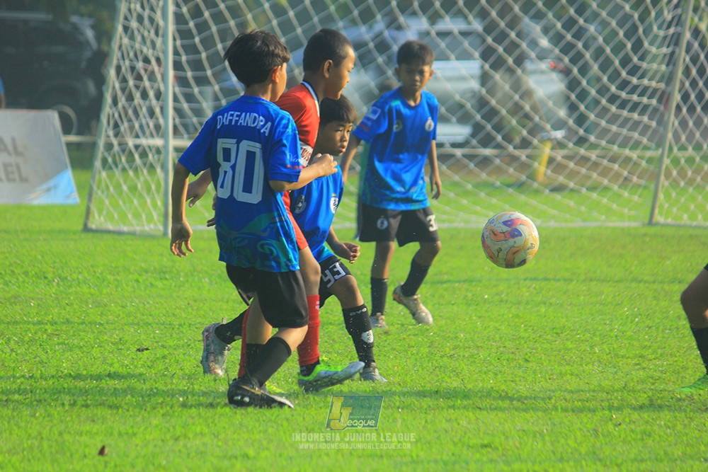 ijl u11 240526 steelford united vs kids soccer family