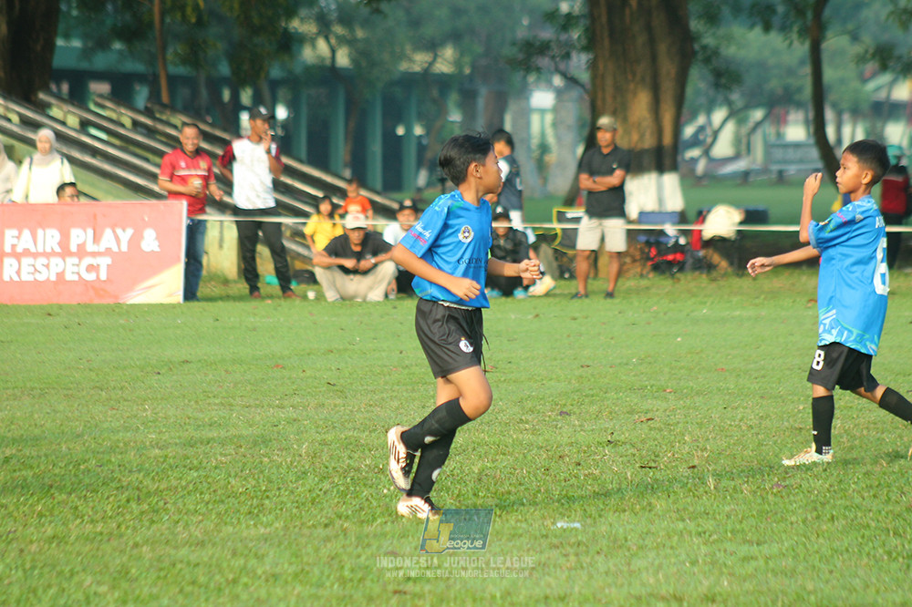 ijl u11 240526 steelford united vs kids soccer family