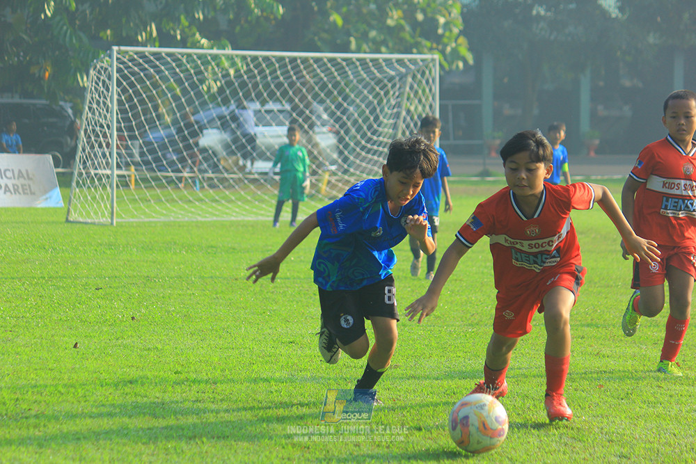 ijl u11 240526 steelford united vs kids soccer family
