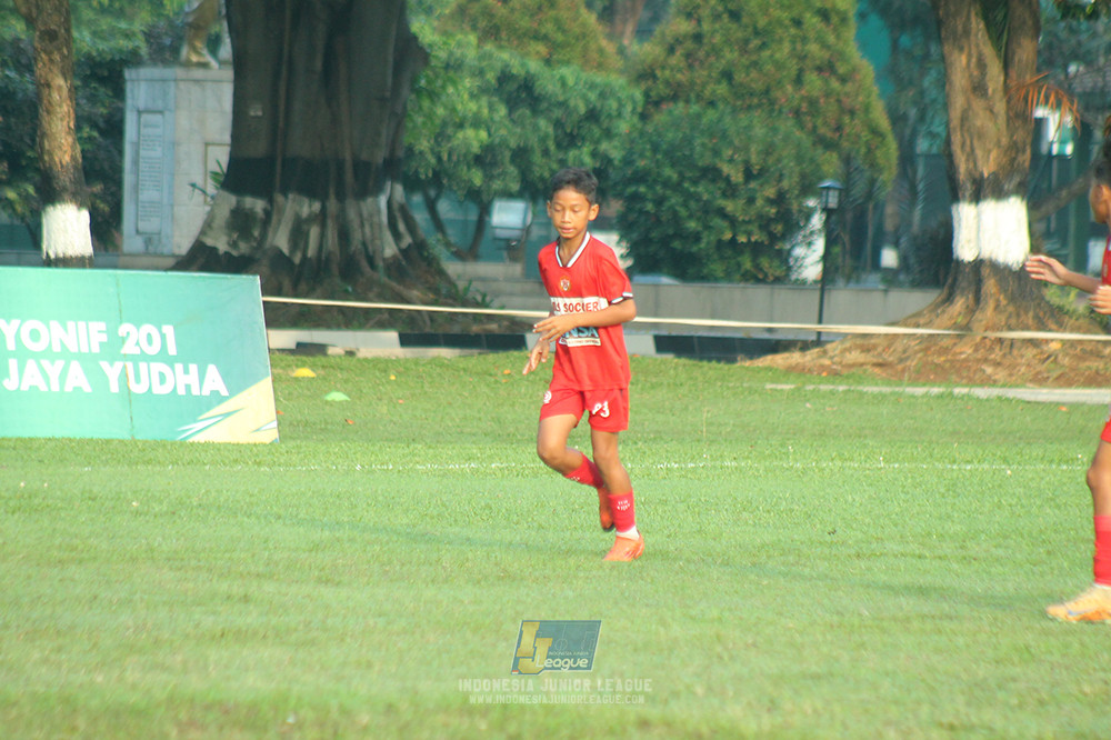 ijl u11 240526 steelford united vs kids soccer family