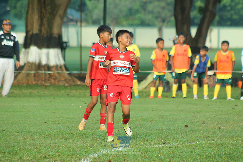 ijl u11 240526 steelford united vs kids soccer family