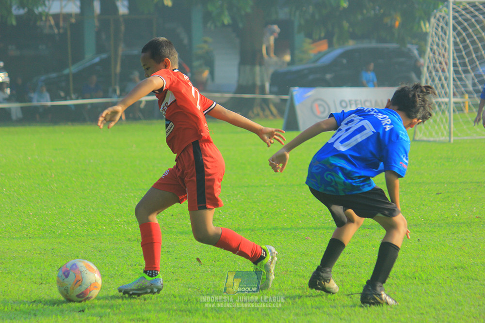 ijl u11 240526 steelford united vs kids soccer family