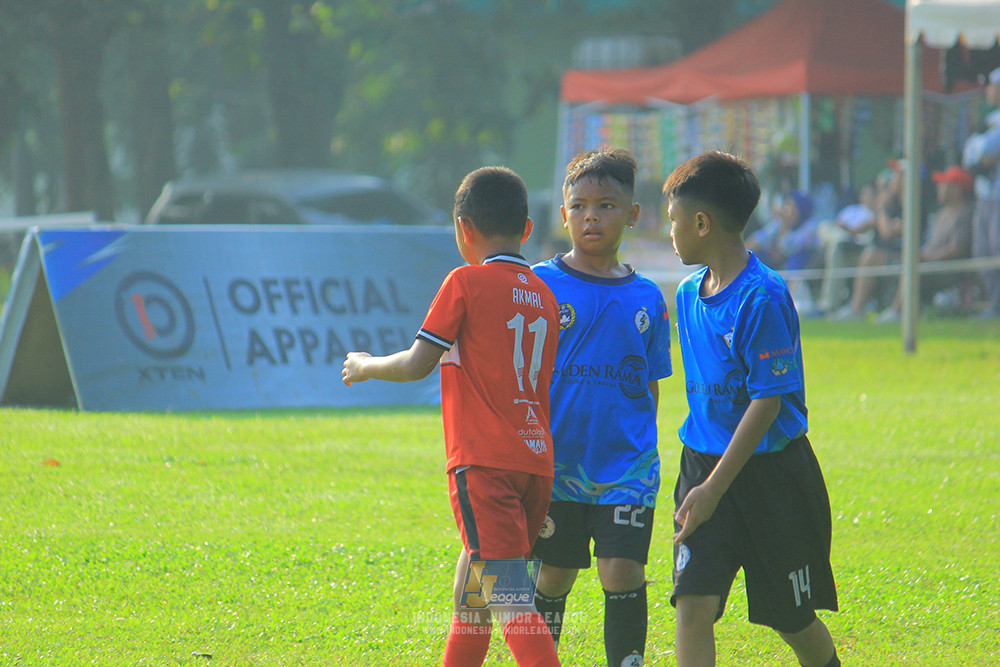 ijl u11 240526 steelford united vs kids soccer family